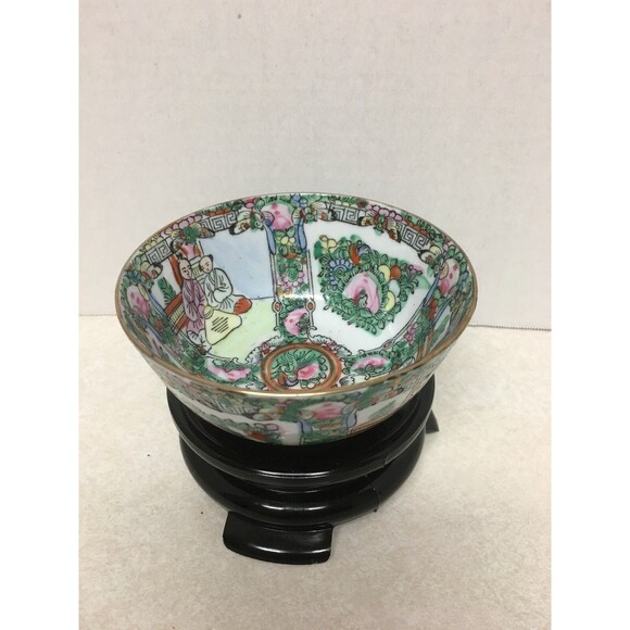 Vintage Famille Rose Decorative Porcelain Hand Painted Bowl 2.25"H Macau - Picture 2 of 4